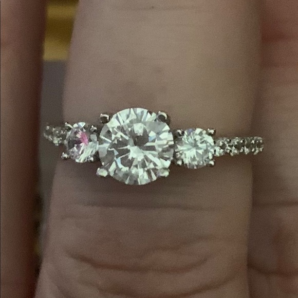 Ladies size 5 Sterling silver (925) ring - Picture 1 of 1